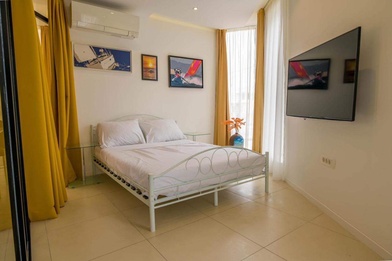 Villa Art Gallery Apartments Murter Esterno foto