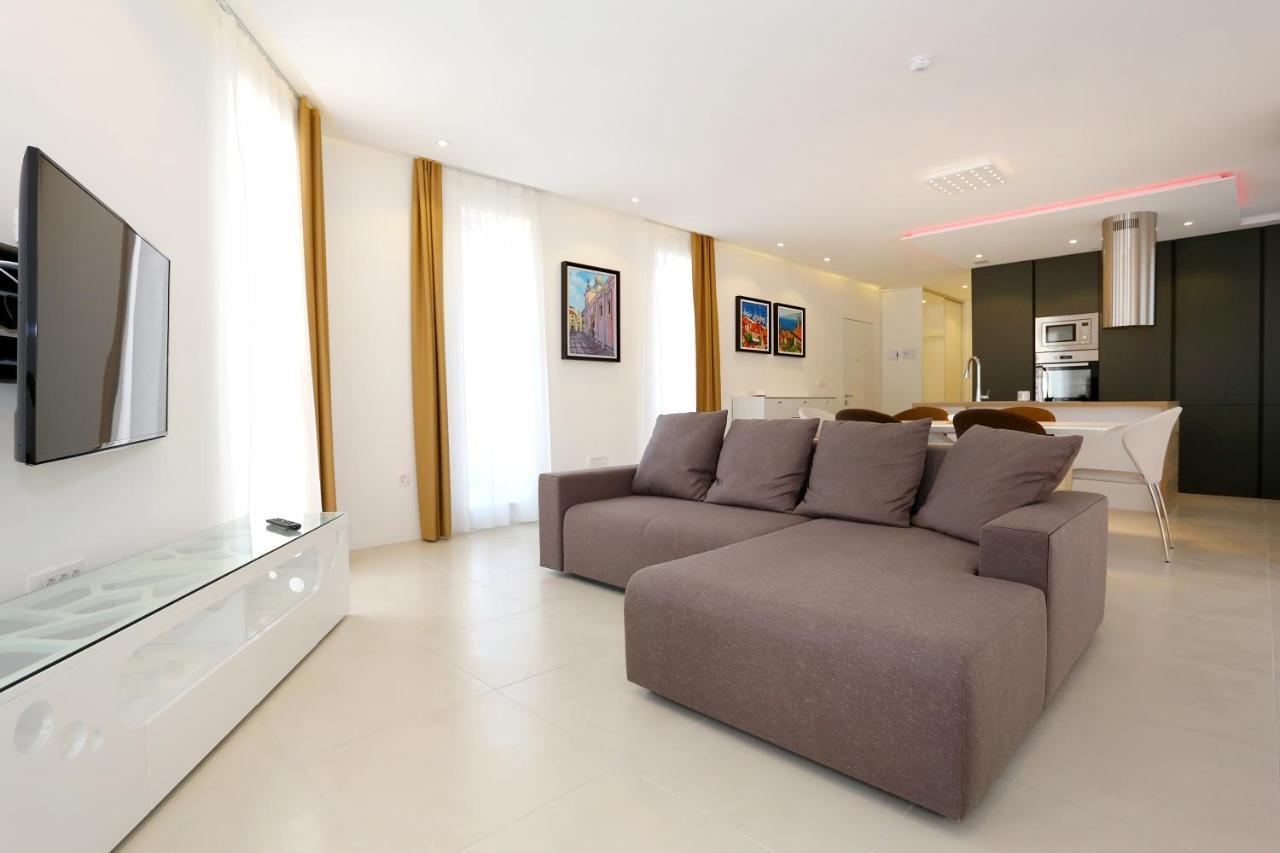 Villa Art Gallery Apartments Murter Esterno foto